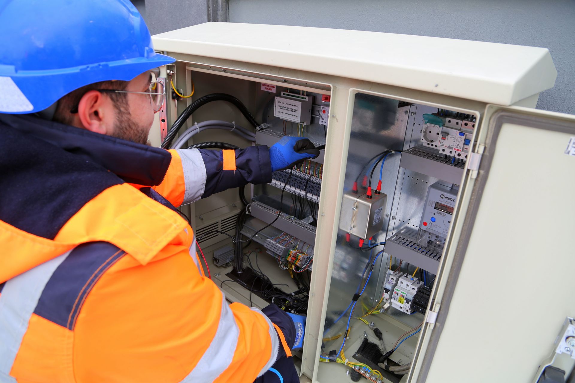 Fabian Reuter, Elektromeister von Voltara